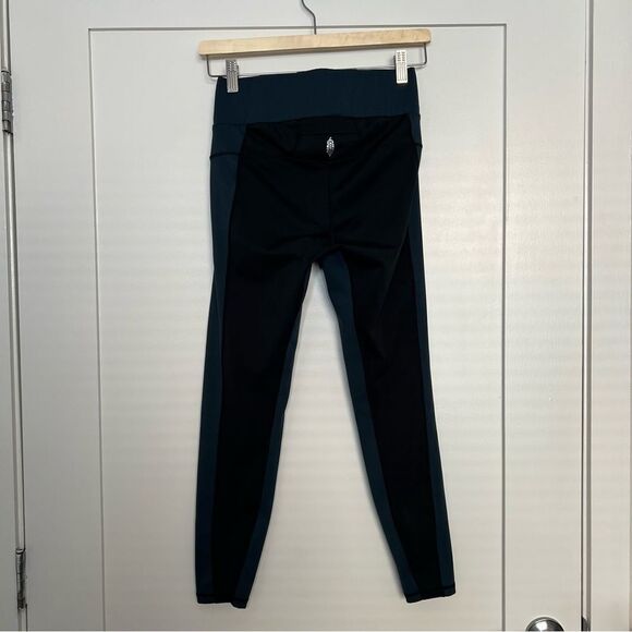 Free People Movement Leggings Small Black Blue High V Waistband Colorblock - Picture 5 of 15